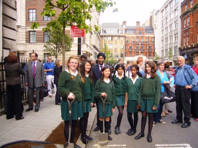 We are delighted that Kulveer Ranger (Mayor of London Boris Johnson’s Director of Environment) and representatives of St Marylebone School's Green Club